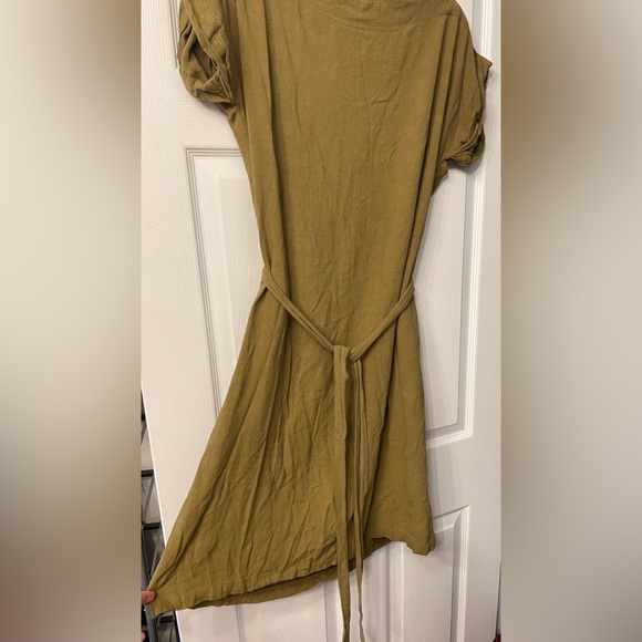 Olive linen dress - Picture 2 of 2